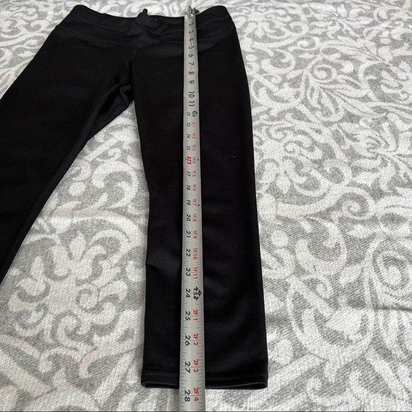 Athleta cropped workout leggings size XS - Picture 3 of 10
